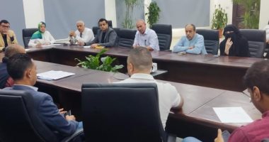 رئيس جهاز "العاصمة الإدارية" يلتقي سكان الحى الثالث لحل مشاكلهم وعرض مقترحاتهم