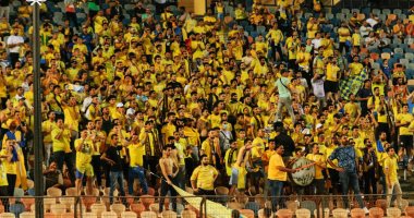 إيقاف 2451 مشجعا من جمهور الإسماعيلى مباراتين للسباب الجماعى فى مباراة الداخلية 