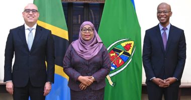 وزير الإسكان يسلم رسالة من الرئيس السيسى لرئيسة تنزانيا تؤكد متانة العلاقات الثنائية