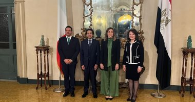 وزيرة الثقافة تلتقي سفير مصر في إيطاليا لبحث التعاون فى المجالات الثقافية