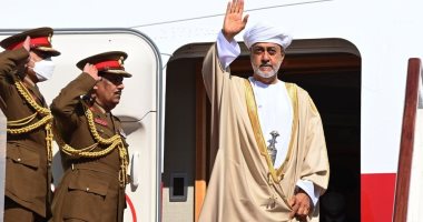السلطان هيثم بن طارق يغادر مسقط قادما إلى القاهرة