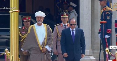 الرئيس السيسى وسلطان عمان يصلان قصر الاتحادية