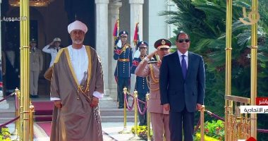 مراسم استقبال رسمية لسلطان عمان لدى وصوله إلى قصر الاتحادية 