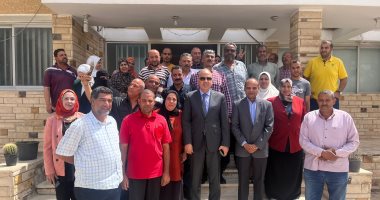 وزير الرى يلتقى العاملين بالإدارة العامة للمياه الجوفية بجنوب سيناء
