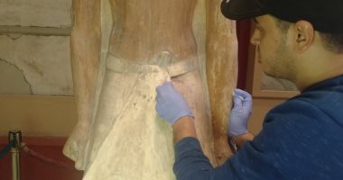 طرق تنظيف القطع الأثرية والحفاظ عليها فى المتحف المصرى بالتحرير
