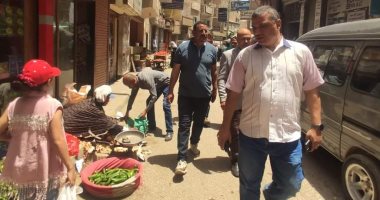 رئيس أشمون يقود حمله لرفع وإزالة الإشغالات بشوارع المدينة