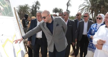 محافظ بني سويف يتفقد أعمال تطوير المداخل المؤدية لمرسى النيل السياحي 