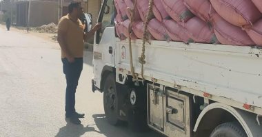 ضبط سيارة نصف نقل محملة بـ12 طن قمح بدون تصريح بحى غرب مدينة المنيا