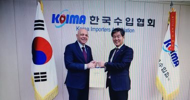 سفير مصر بكوريا يبحث مع اتحاد المستوردين الكوريين توسيع العلاقات التجارية