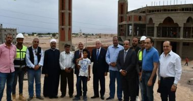 محافظ جنوب سيناء يتفقد الأعمال الإنشائية لمسجد الصديق بنويبع