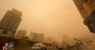 عاصفة ترابية وأمطار متفاوتة الشدة على القاهرة الكبرى
