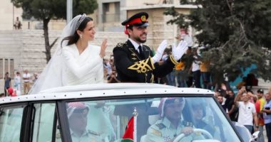 ما هو العلم الموجود على سيارة زفاف ولى العهد الأردنى والأميرة رجوة؟.. صور 