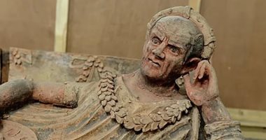 إيطاليا تستعيد 750 قطعة أثرية تعود للقرن 17 قبل الميلاد هربها تاجر إنجليزى