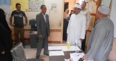 رئيس منطقة سوهاج الأزهرية يتفقد بدء امتحانات الشهادة الثانوية للقسم الأدبى