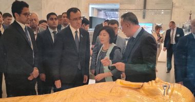 رئيس مجلس الشيوخ ببرلمان جمهورية كازاخستان والوزراء يزورون المتحف القومي للحضارة