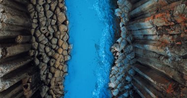 جمال الطبيعة.. ثوران البراكين يشكل تكوينات صخرية ساحرة فى آيسلندا "صور"