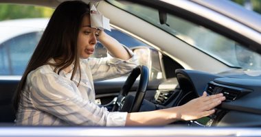 نصائح للتخلص من الشعور بالحر ولسلامة السيارة أثناء القيادة نهارا