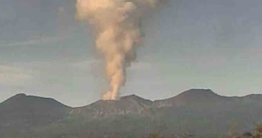 بركان رينكون دى لا فييخا فى كوستاريكا يثور للمرة الـ72 منذ مايو.. فيديو