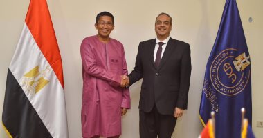 رئيس هيئة الدواء المصرية يستقبل وزير صحة مدغشقر خلال المؤتمر الطبى الأفريقى الثانى