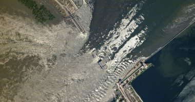 أسوشيتد برس: كارثة انهيار سد كاخوفكا فى أوكرانيا تتطور بسرعة إلى كارثة بيئية