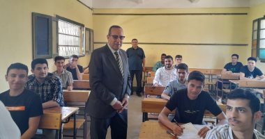 محافظ شمال سيناء يتفقد لجان امتحانات الثانوية العامة فى العريش.. صور
