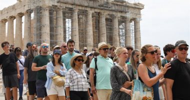 الآثار اليونانية تستقبل زوارها.. فعاليات كرنفال السياحة فى أثينا