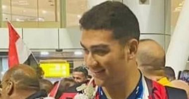 محافظ بورسعيد يهنئ عمر الدسوقى لحصوله على ذهبيتين بدورة الألعاب العالمية