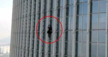 كوريا الجنوبية: القبض على "الرجل العنكبوت البريطانى".. فيديو
