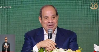 الرئيس السيسي: "خلال الـ7 أسابيع اللى فاتت عبر 220 ألف سودانى إلى مصر"