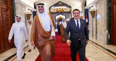 رئيس الوزراء العراقى يستقبل أمير دولة قطر لدى وصوله إلى بغداد فى زيارة رسمية