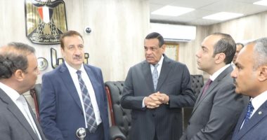 وزير التنمية المحلية يتفقد الشبكة الوطنية الموحدة للطوارئ بمحافظة المنوفية