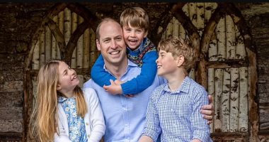 الأمير وليام وأطفاله الثلاثة فى صورة واحدة للاحتفال بعيد الأب