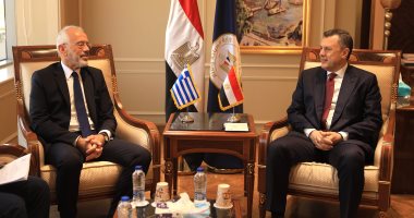 وزير السياحة يبحث مع سفير اليونان بالقاهرة سبل تعزيز التعاون