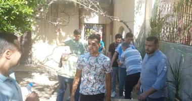 طلاب الثانوية الأزهرية بالإسكندرية القسم العلمي يؤدون امتحان مادة التفاضل والتكامل     