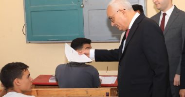 وزير التعليم يتابع امتحانات الثانوية العامة فى اللغة الثانية بالشرقية
