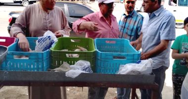 رئيس مدينة الأقصر يتابع مبادرة بيع الأسماك بأسعار مخفضة بالسوق الحضرى.. صور