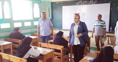 طلاب الثانوية الأزهرية بالإسكندرية يؤدون امتحان "الأدب والنصوص والمطالعة"