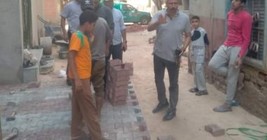 استكمال الرصف وتركيب الإنترلوك بمدينة البداري ضمن خطة المحافظة لرفع كفاءة الطرق