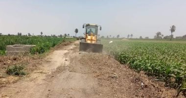 إزالة حالات تعد على الأراضى الزراعية بمركز ناصر فى بنى سويف