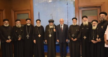 محافظ بورسعيد يستقبل وفدا من الكنيسة برئاسة الأنبا تادرس للتهنئة بعيد الأضحى