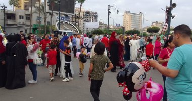 توافد المئات على المتنزهات العامة فى دمياط بعد صلاة عيد الأضحى
