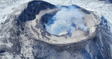 تحذيرات من تدفقات طينية خطيرة لبركان كوتوباكسى فى الإكوادور.. فيديو