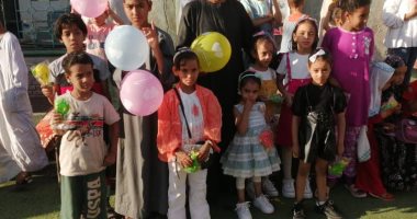 بالونات وألعاب وفرحة الأطفال فى مبادرة العيد أحلى بمراكز شباب الأقصر.. صور