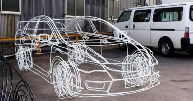 شركة يابانية تصنع هيكلا سلكيا مفصلا لسيارة.. وجدل حول حقيقة المجسم