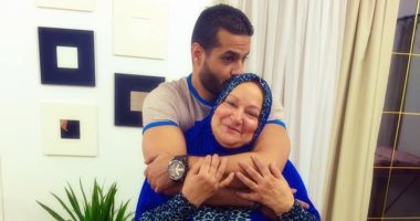 هل رحل الممثل أحمد قنديل حزنا على والدته بعد 7 أشهر من وفاتها؟