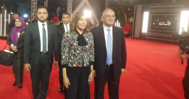 وزيرة الثقافة تصل حفل مدحت صالح في دار الأوبرا