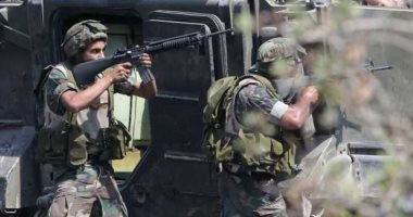 الجيش اللبناني: ضبط 43 متسللا خلال مداهمة لمخيمات النازحين بمنطقة البقاع