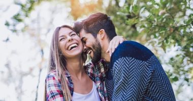 6 عادات يومية تفعلها المرأة المحبة لـ زوجها.. أبرزها ملاحظة الأشياء الصغيرة