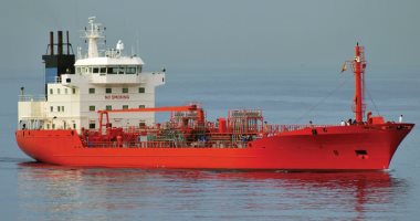 بلومبرج: بريتش بتروليوم تعتزم تعليق جميع عبور ناقلات النفط عبر البحر الأحمر