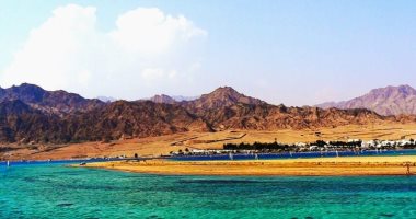 شواطئ دهب.. قبلة السياح فى سيناء.. فيديو 